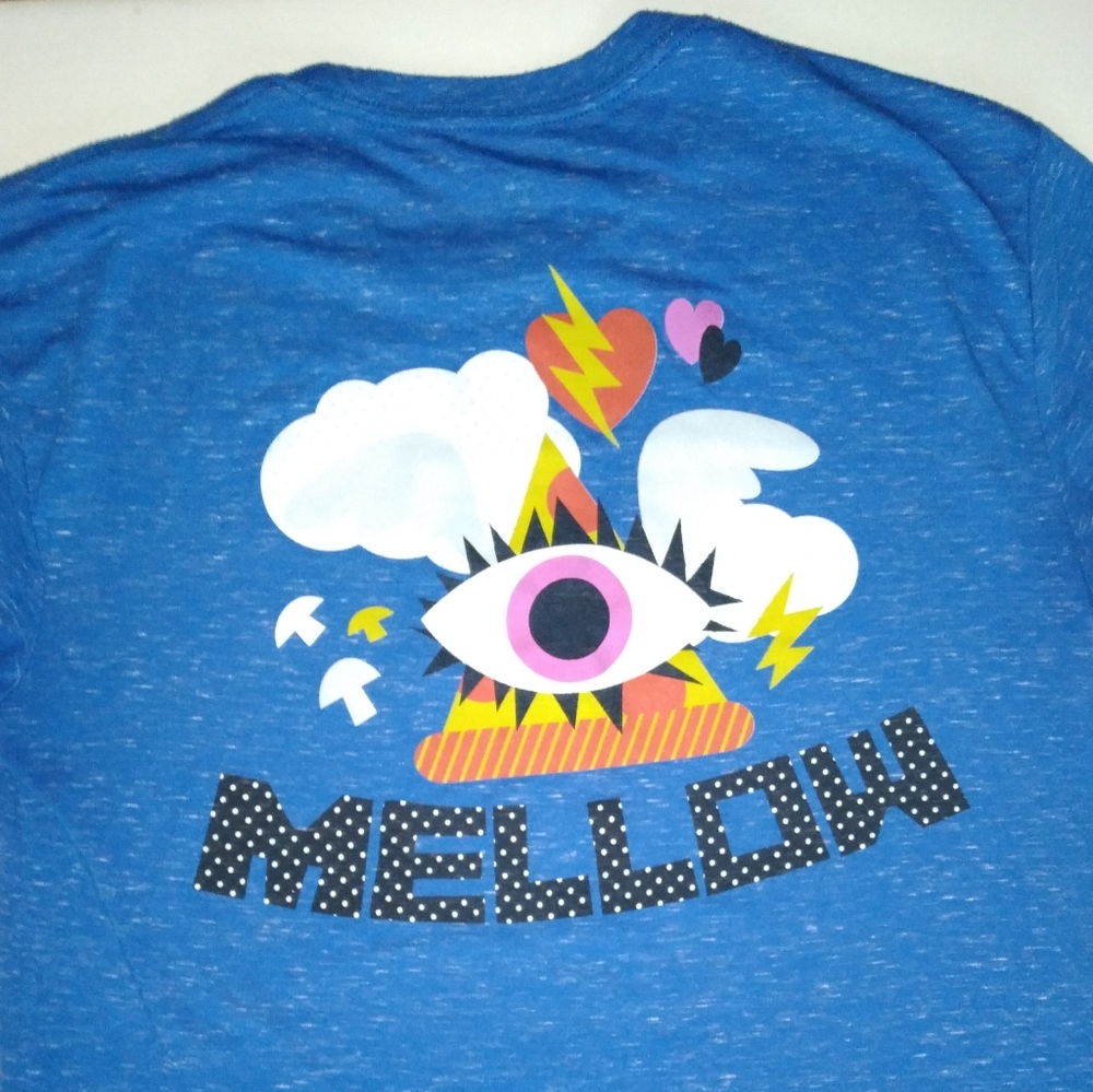 Mellow T-shirt 👁❤🍕